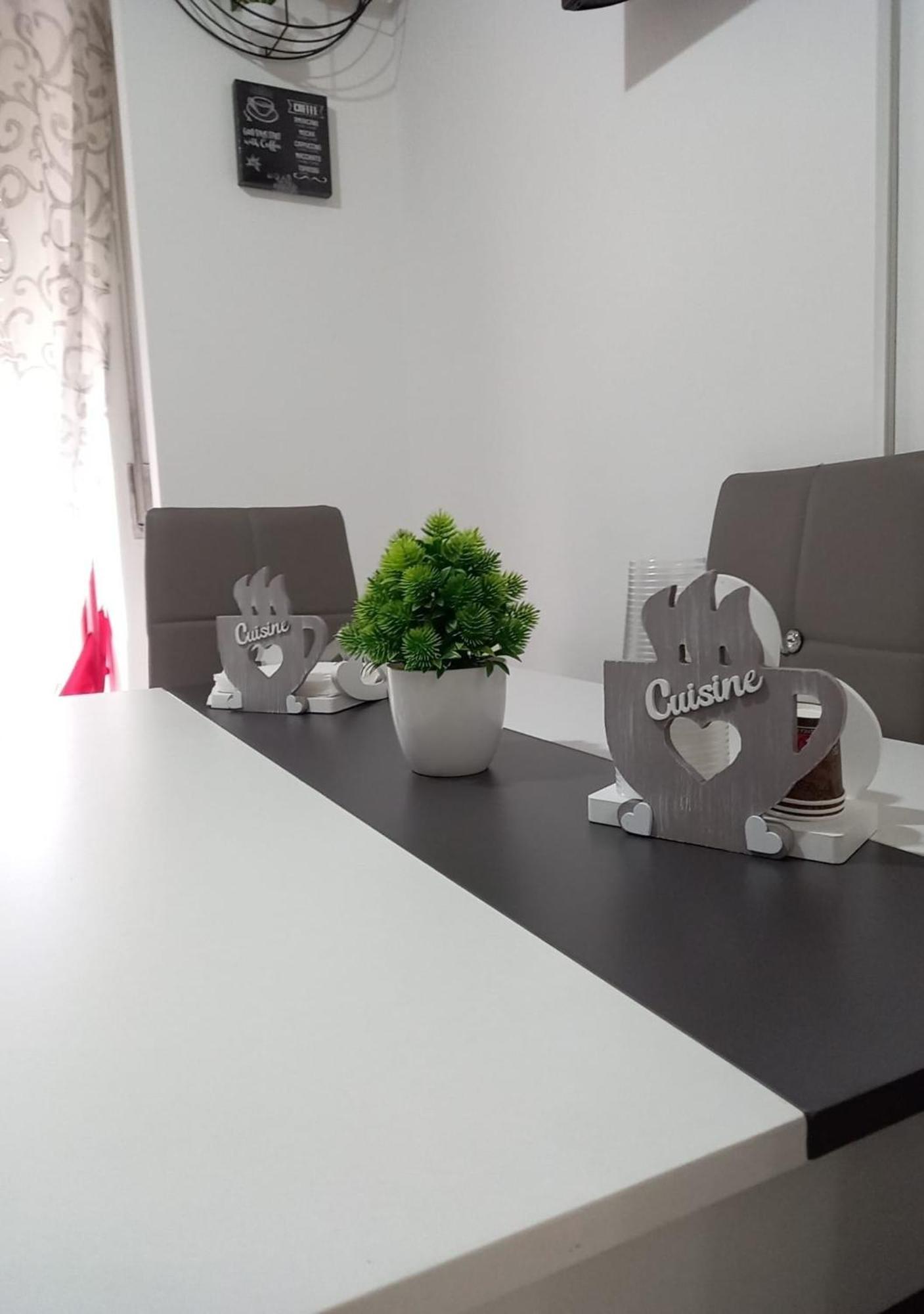 My Family Intero Appartamento Con Parcheggio Privato Ποτέντσα Εξωτερικό φωτογραφία
